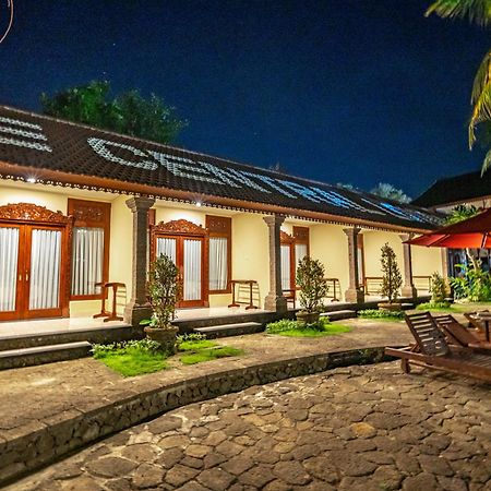 The Central Lovina Hotel & Restaurant 외부 사진