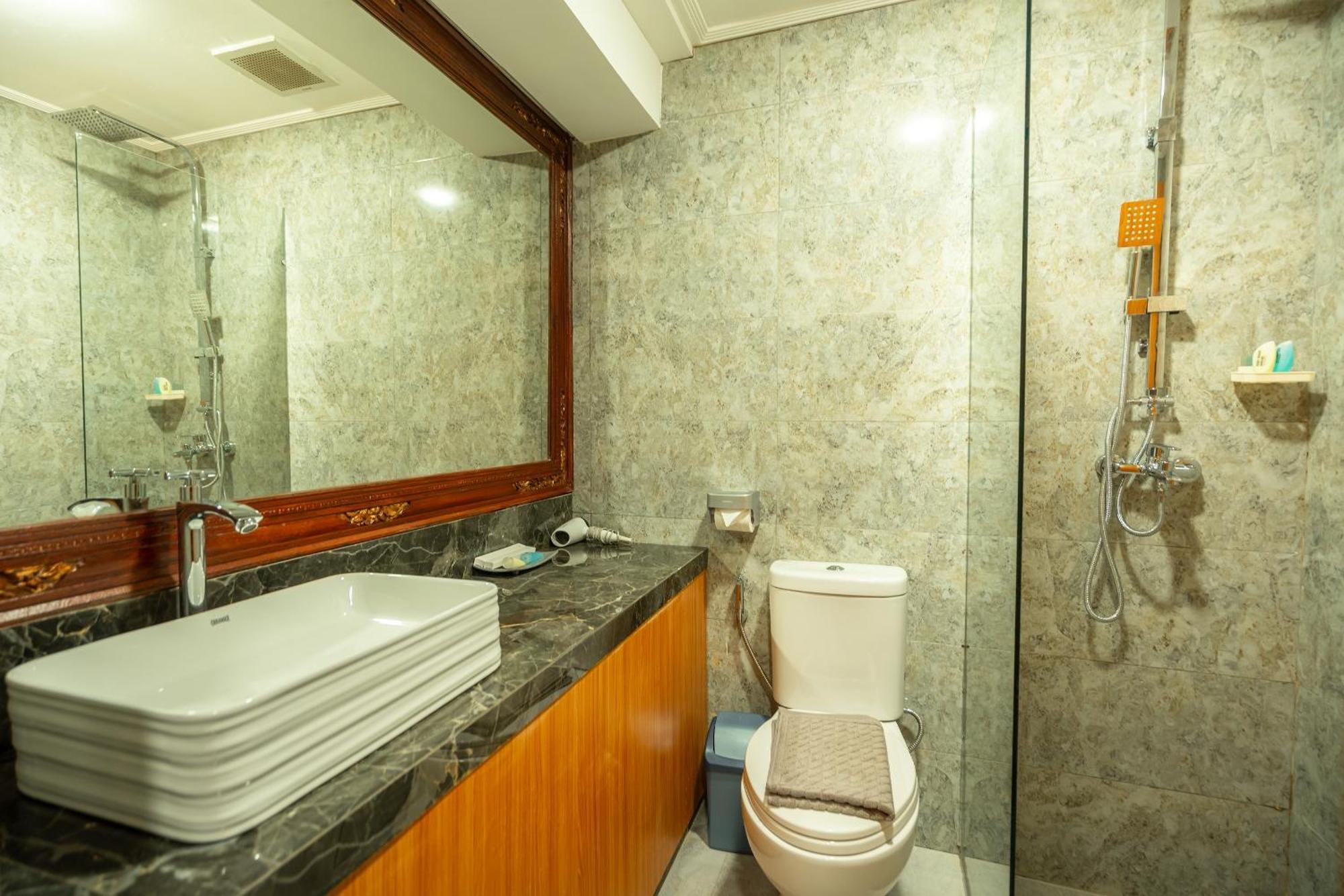 The Central Lovina Hotel & Restaurant 외부 사진