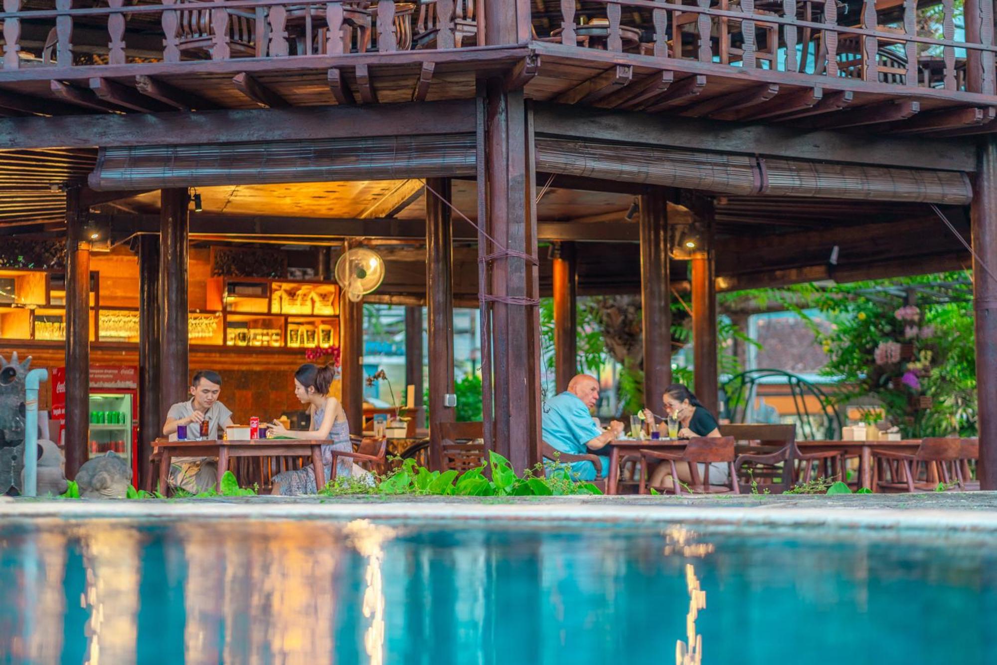 The Central Lovina Hotel & Restaurant 외부 사진