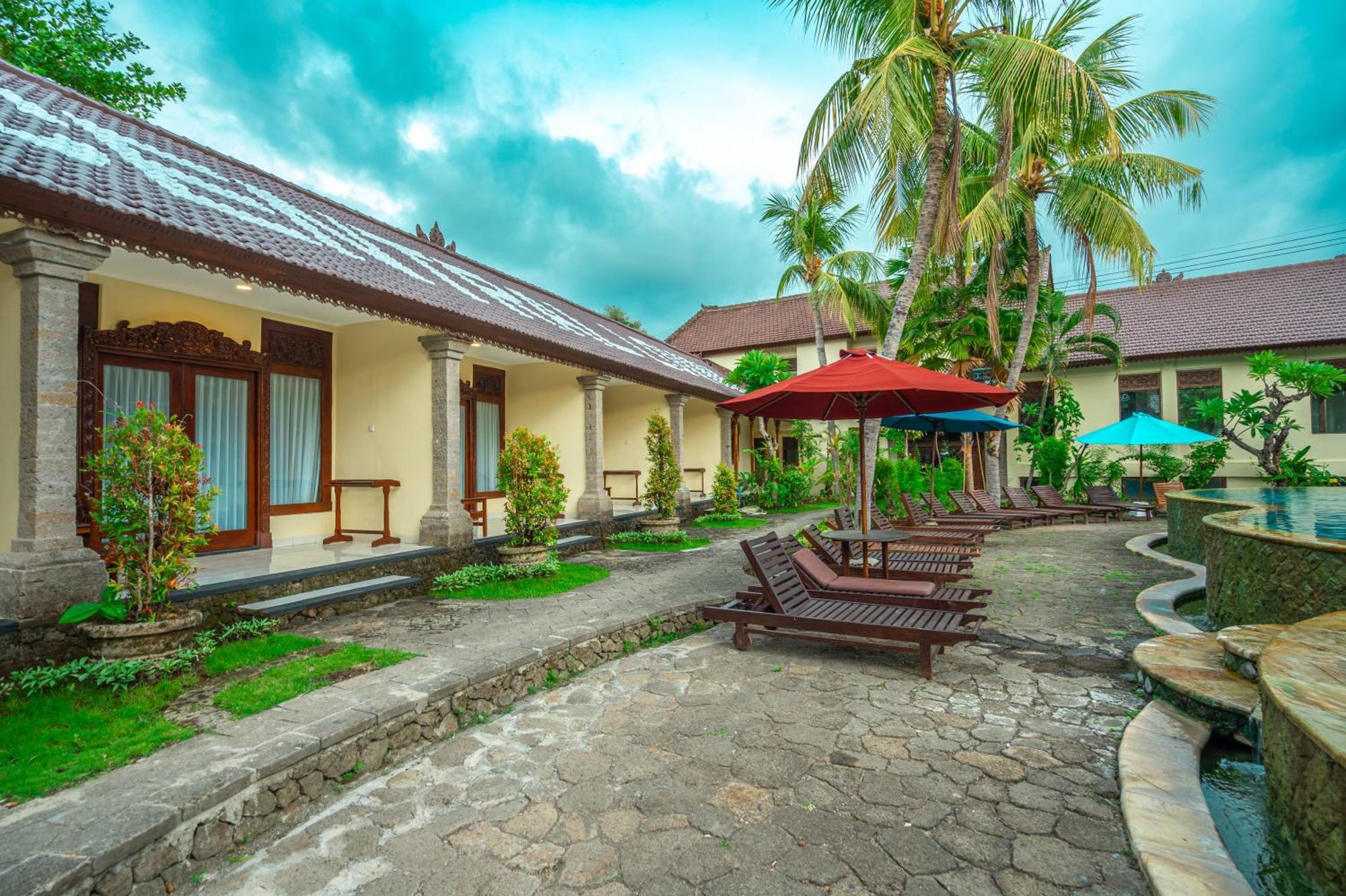 The Central Lovina Hotel & Restaurant 외부 사진