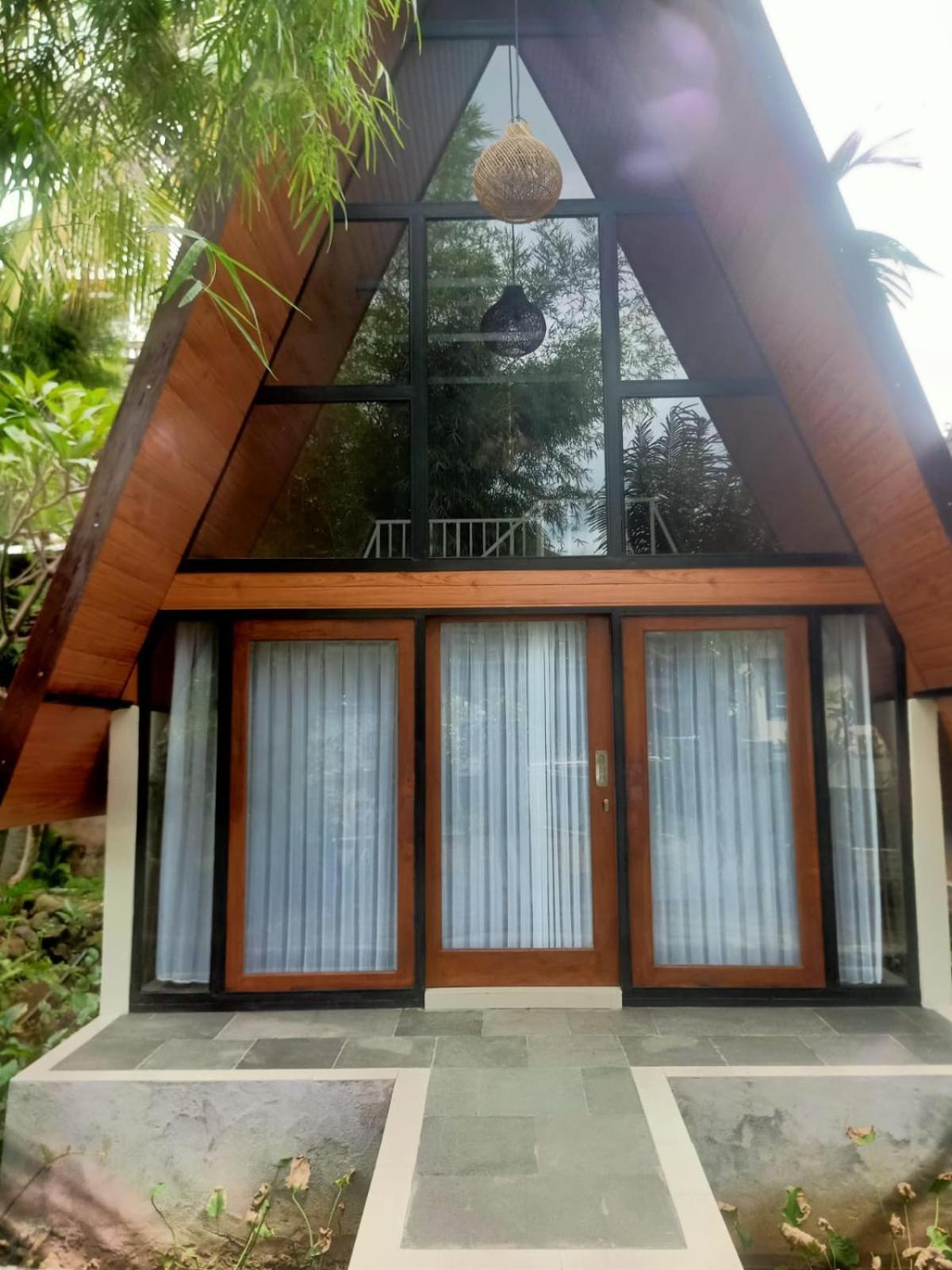 The Central Lovina Hotel & Restaurant 외부 사진